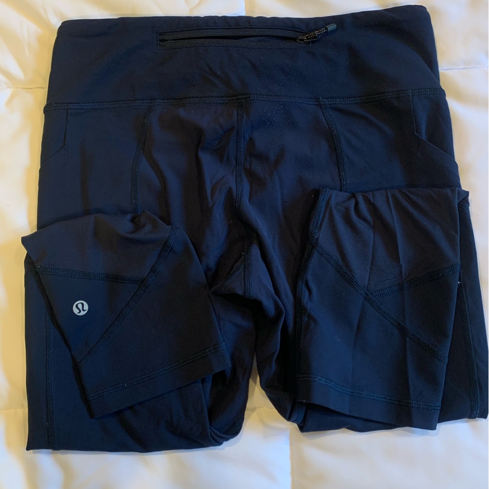 Lululemon leggings size 6